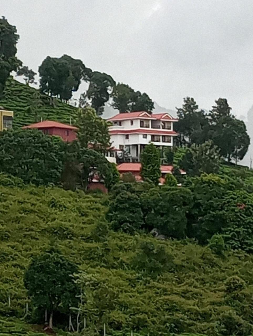 The Royale Ridge Hotel โกตากิริ ภายนอก รูปภาพ